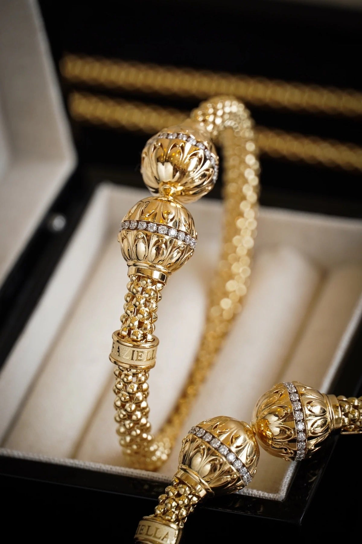 Solid G18K Gold Natural White Diamonds